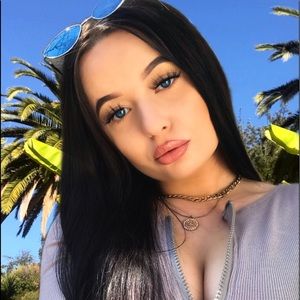 Meet your Posher, Jade